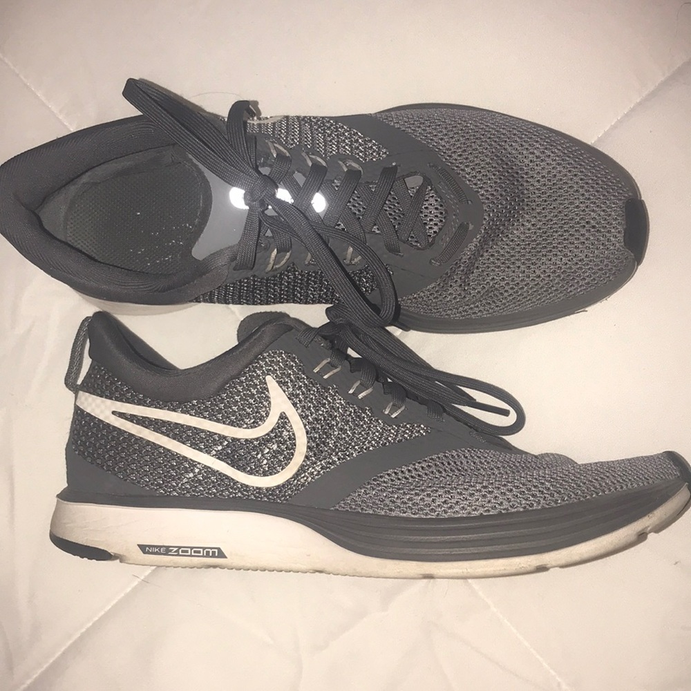 Women’s Nike Zoom Strike shoes 7.5